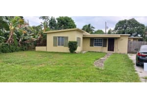 124 SE 10th Ave, Boynton Beach, FL 33435 Sold 12/02/24