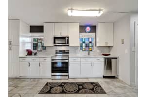 660 Tennis Club Dr 401, Fort Lauderdale, FL 33311 Sold 12/04/24