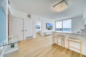 6365 Collins Avenue 2406, Miami Beach, FL 33141 - MLS#F10465377