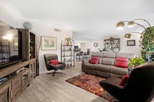 806 Cypress Grove Ln 208, Pompano Beach, FL 33069 Sold 04/29/25