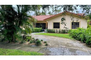 16501 NW 84th Ave, Miami Lakes, FL 33016 Sold 12/05/24