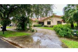 16501 NW 84th Ave, Miami Lakes, FL 33016 Sold 12/05/24