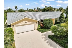2501 NE 33rd St, Lighthouse Point, FL 33064 Sold 12/02/24