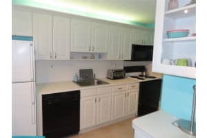 6923 Cypress Rd 14D, Plantation, FL 33317 Sold 01/24/25