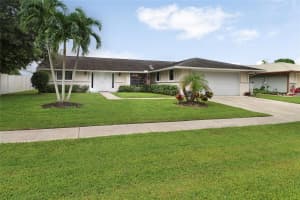 8442 Mildred Dr, Boynton Beach, FL 33472 Sold 01/30/25