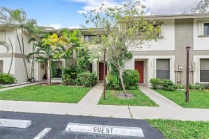 3024 S Oakland Forest Dr 3103, Oakland Park, FL 33309 Sold 04/11/25