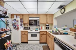 1830 Sabal Palm Dr 104, Davie, FL 33324 Sold 01/31/25