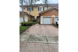 6414 Catalina Ln, Tamarac, FL 33321 Sold 03/05/25