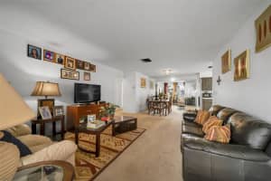 9510 NW 80th Pl, Tamarac, FL 33321 Sold 12/19/24