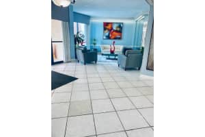 1000 Saint Charles Pl L21, Pembroke Pines, FL 33026 Sold 05/15/25