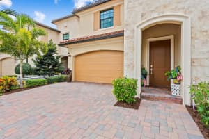 12120 N Baypoint Cir, Parkland, FL 33076 Sold 01/06/25