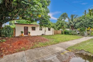 3761 SW 45th Ter, West Park, FL 33023 Sold 01/31/25