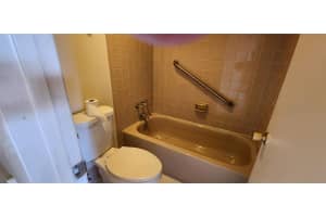 7887 Golf Circle Dr 110, Margate, FL 33063 Sold 05/02/25
