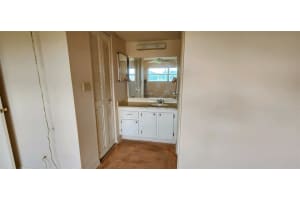 7887 Golf Circle Dr 110, Margate, FL 33063 Sold 05/02/25