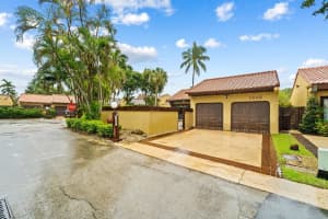 1080 NE 203rd Ter, Miami, FL 33179 Sold 03/12/25