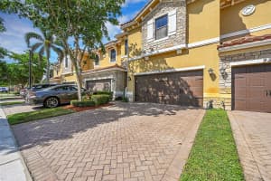 9593 S Town Parc Cir S 9593, Parkland, FL 33076 Sold 01/17/25