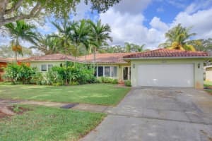 3860 N 51st Ave, Hollywood, FL 33021 Sold 03/31/25