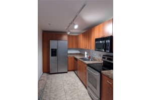 7501 E Treasure Dr 6S, North Bay Village, FL 33141 Sold 03/17/25