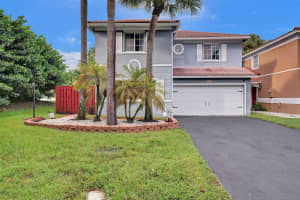 11061 NW 1st St, Plantation, FL 33324 Sold 12/20/24