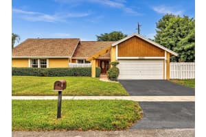 8200 NW 49th St, Lauderhill, FL 33351 Sold 12/18/24
