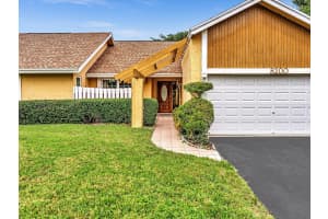 8200 NW 49th St, Lauderhill, FL 33351 Sold 12/18/24