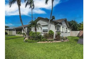 11953 SW 56th St, Cooper City, FL 33330 Sold 01/29/25