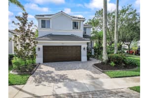 426 Fishtail Ter, Weston, FL 33327 Sold 01/02/25