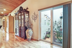 3345 Oak Dr 3345, Hollywood, FL 33021 Sold 12/09/24