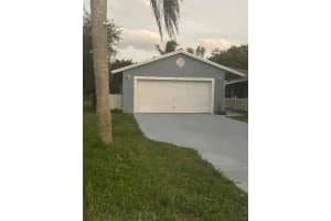 134 Sparrow Dr A, Royal Palm Beach, FL 33411 - MLS#F10466697