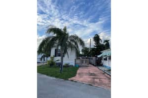 8565 SW 16th St, Davie, FL 33324 Sold 12/13/24
