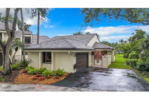 445 NW 97th Ave, Plantation, FL 33324 Sold 01/31/25