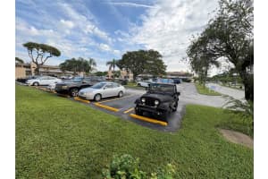 9101 Sunrise Lakes Blvd 218, Sunrise