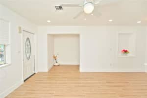 521 NE 45th Ct, Deerfield Beach, FL 33064 Sold 03/24/25