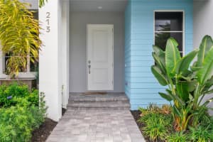 213 SW 6th Ave, Delray Beach, FL 33444 Sold 01/30/25