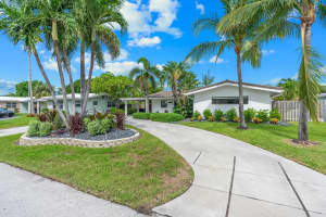 2751 NE 53RD ST, Lighthouse Point, FL 33064 Sold 11/26/24