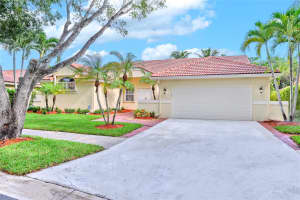 1615 Lakeshore Cir, Weston, FL 33326 Sold 01/10/25
