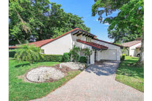 8148 Pine Cir 13, Tamarac, FL 33321 Sold 12/13/24