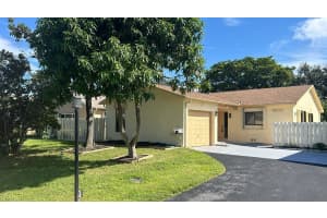5822 Mirror Lakes Boulevard, Boynton Beach, FL 33472 Sold 12/27/24