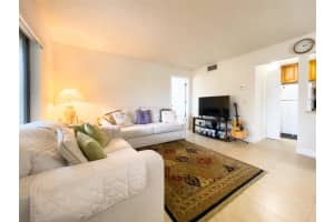 322 Knotty Pine Cir A1, Greenacres, FL 33463 Sold 02/03/25