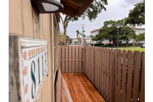 8113 SW 24th St 8113, Davie, FL 33324 - MLS#F10467144