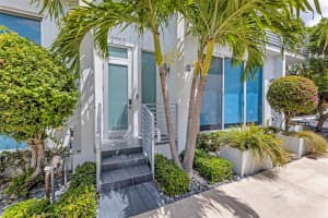2733 NE 1st St 2733, Pompano Beach, FL 33062 Sold 12/20/24