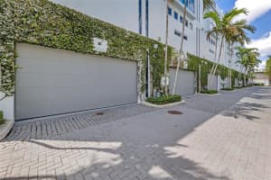 2733 NE 1st St 2733, Pompano Beach, FL 33062 Sold 12/20/24