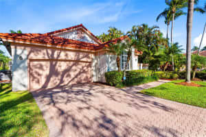 1420 LACOSTA DR, Pembroke Pines, FL 33027 Sold 07/03/25