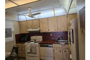 6937 Bay Dr 507, Miami Beach, FL 33141 Sold 12/12/24