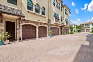 619 Windward Cir S 619, Boynton Beach, FL 33435 Sold 07/31/25