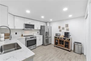 10455 Lake Vista Cir 10455, Boca Raton, FL 33498 Sold 12/04/24