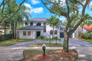 8553 NW 164th St, Miami Lakes, FL 33016 Sold 11/29/24