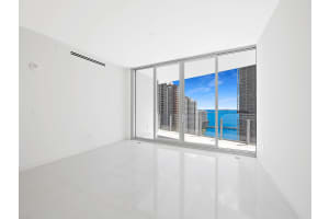 300 Biscayne Blvd Way 2306, Miami, FL 33131 Sold 06/24/25