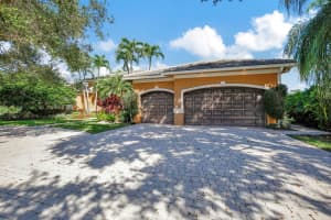 13161 SW 40th St, Davie, FL 33330, Sold 01/23/25