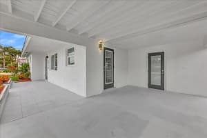 2910 NE 18th St, Pompano Beach, FL 33062 Sold 12/27/24